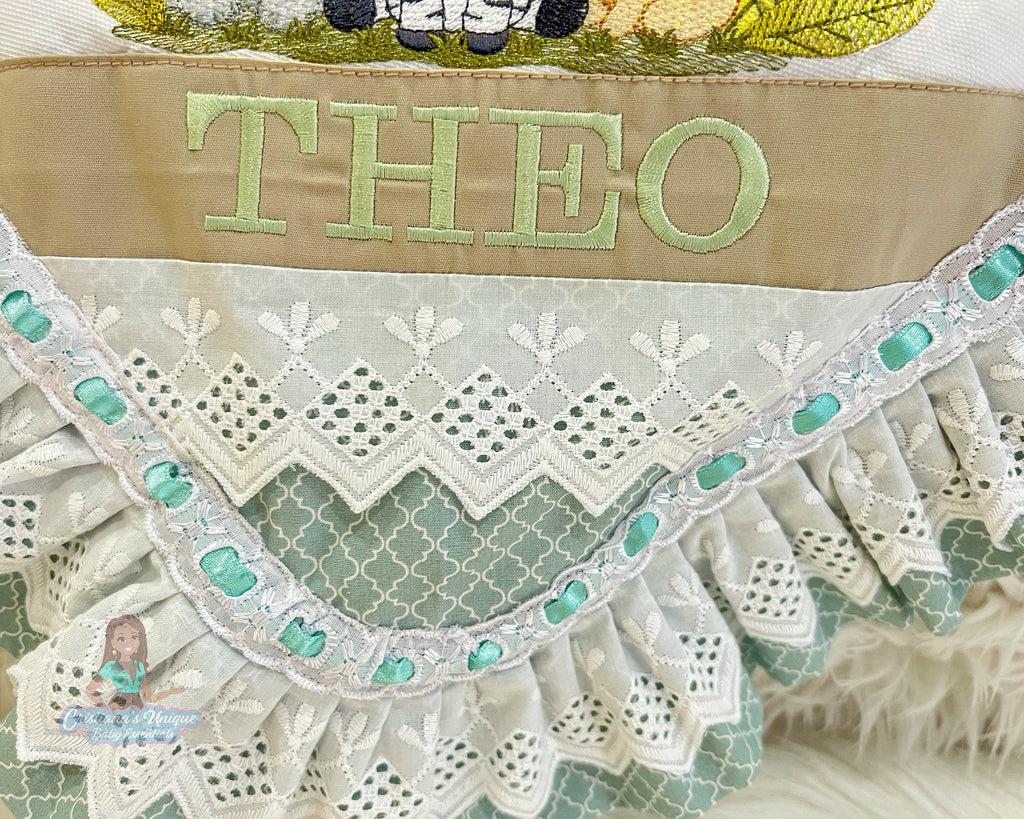 Customizable Safari Baby Blanket with Embroidered Animals – Soft Quilt Warmth